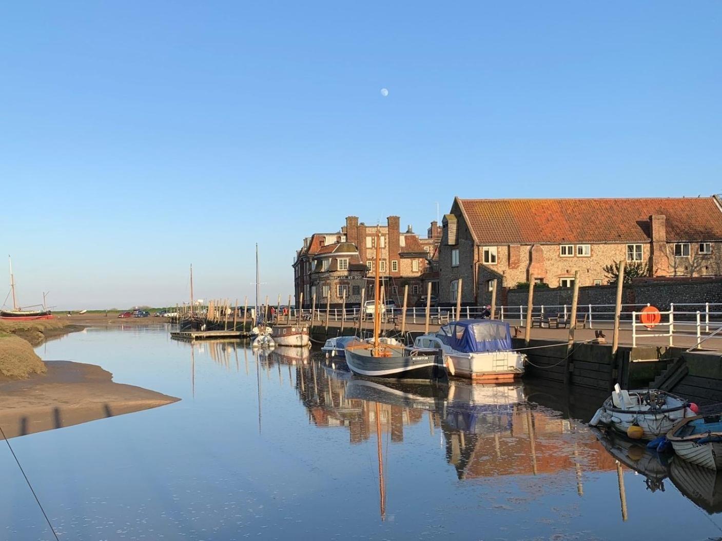Saltkettle In Blakeney, Sleeping 12 In 5 Bedrooms Экстерьер фото