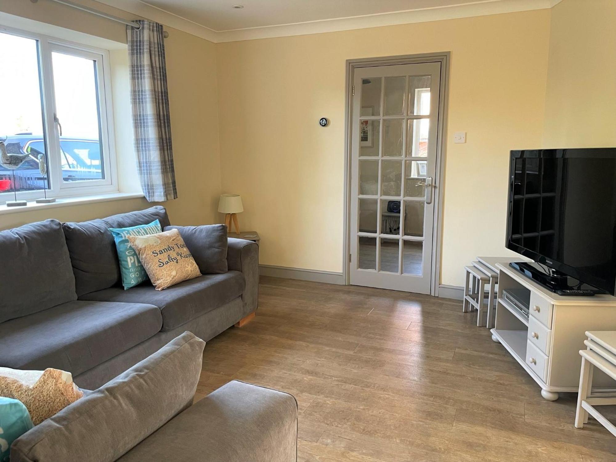 Saltkettle In Blakeney, Sleeping 12 In 5 Bedrooms Экстерьер фото